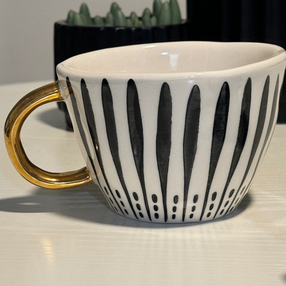 Set of 2 The Old Pottery Company Coffee Tea Mug Hand Painted Black/Gold Lines - Picture 1 of 8